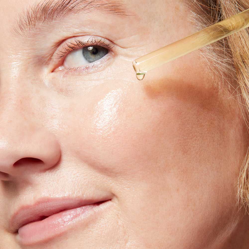 C E Ferulic sisaltaa 15 % L-askorbiinihappoa